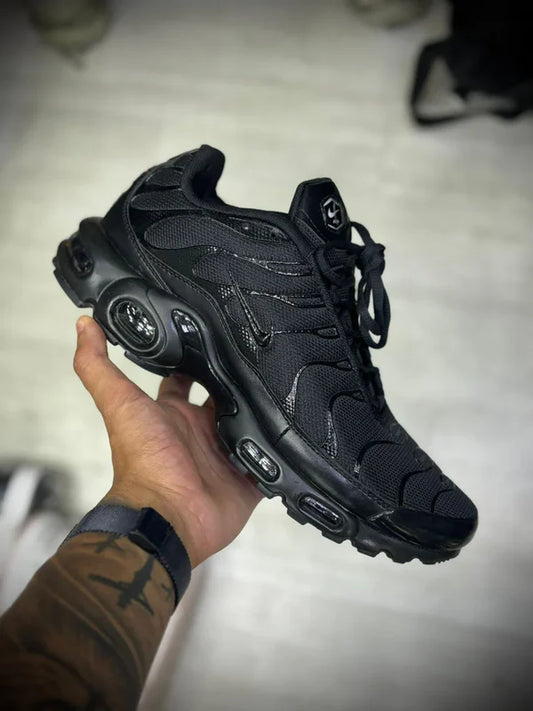 Nike TN Preto