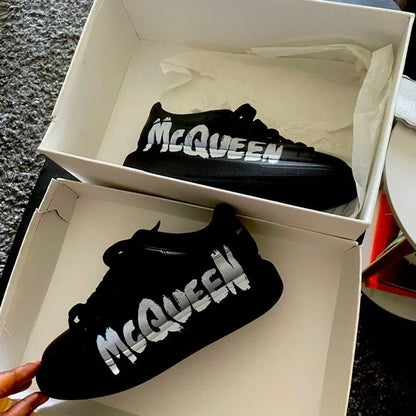 Alexander Mcqueen graffiti Preto